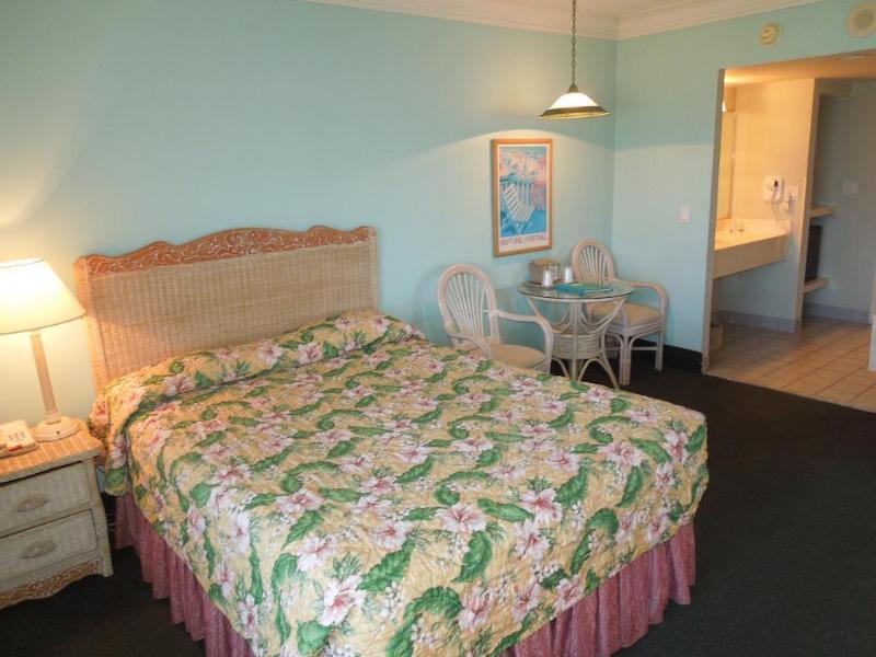 Baymont By Wyndham Virginia Beach Oceanfront Exterior photo
