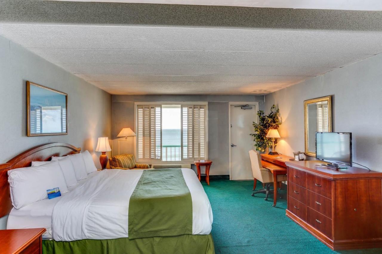Baymont By Wyndham Virginia Beach Oceanfront Exterior photo