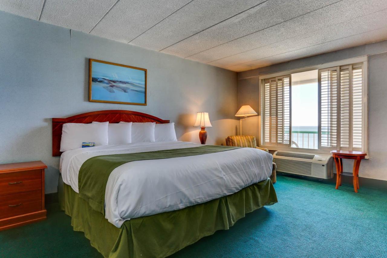 Baymont By Wyndham Virginia Beach Oceanfront Exterior photo